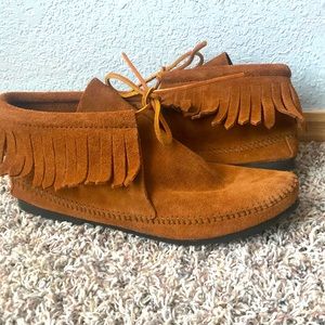 Minnetonka fringe moccasins